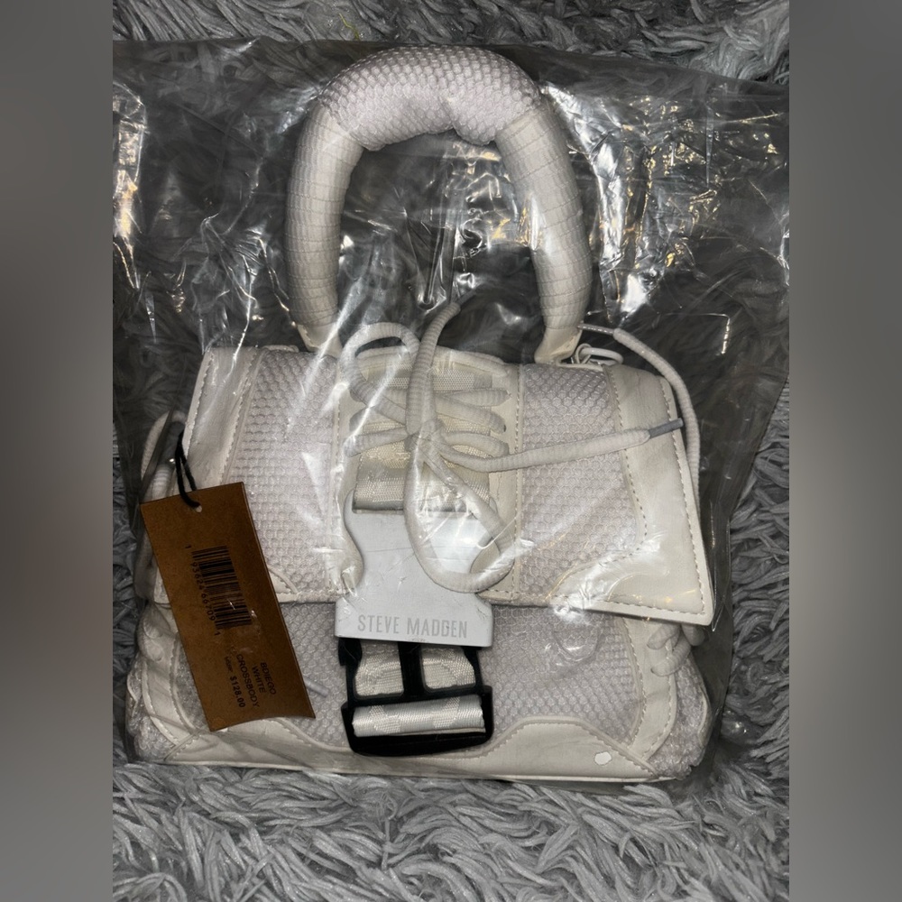 COPY - STEVE MADDEN
DIEGO BAG WHITE